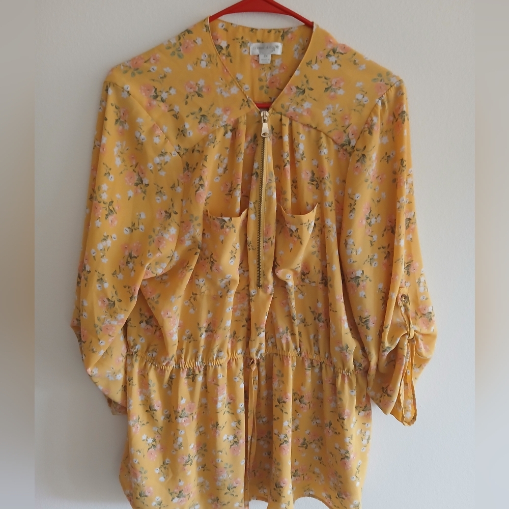 Orange Kiss Women's 2X Yellow floral blouse